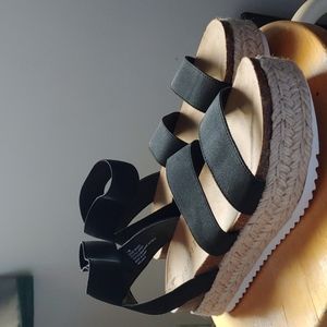 Platform strappy espadrilles